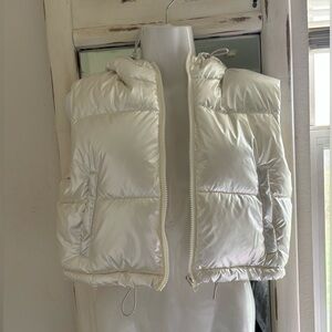 Cropped puffer vest